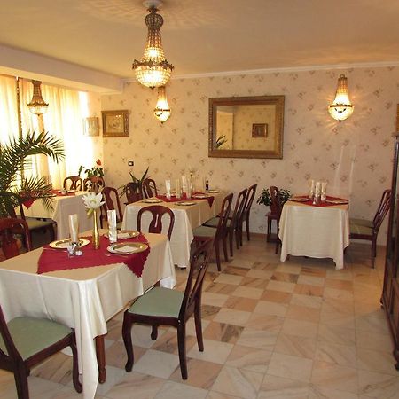 Pension Dinu Residence Тимишоара Екстериор снимка